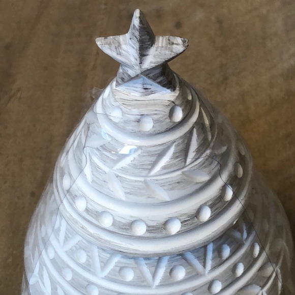 🩶🤍🩶 Bathroom Q-Tips Holder Christmas Tree Wooden White & Silver Wash 🩶🤍🩶 NWT - Picture 3 of 3